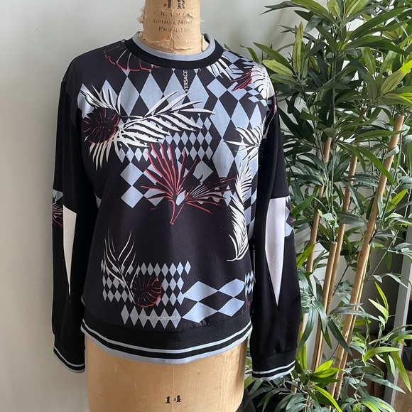 Authentic VERSACE JEANS Women's Sweater Medium - Picture 2 of 4